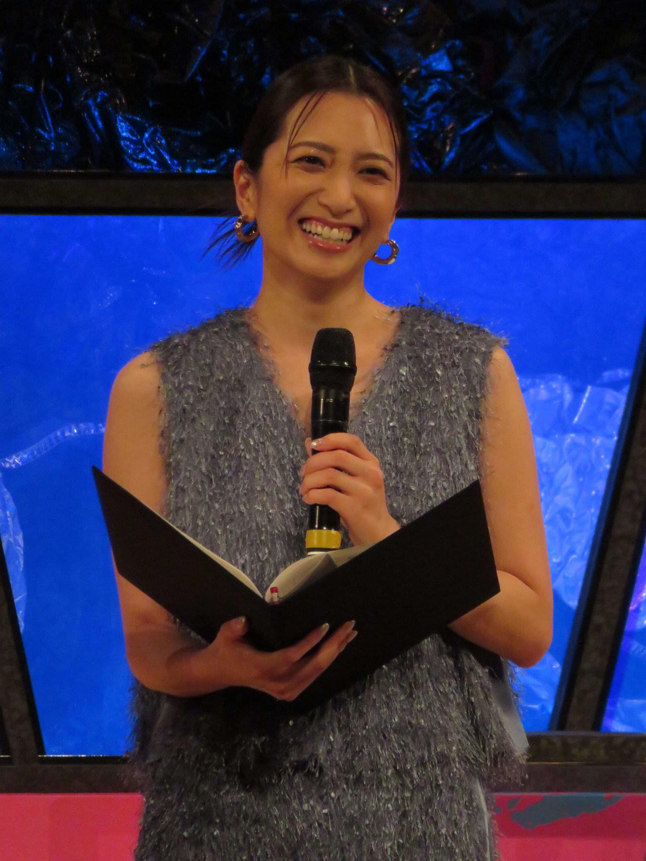 笹崎里菜（2024年6月撮影)