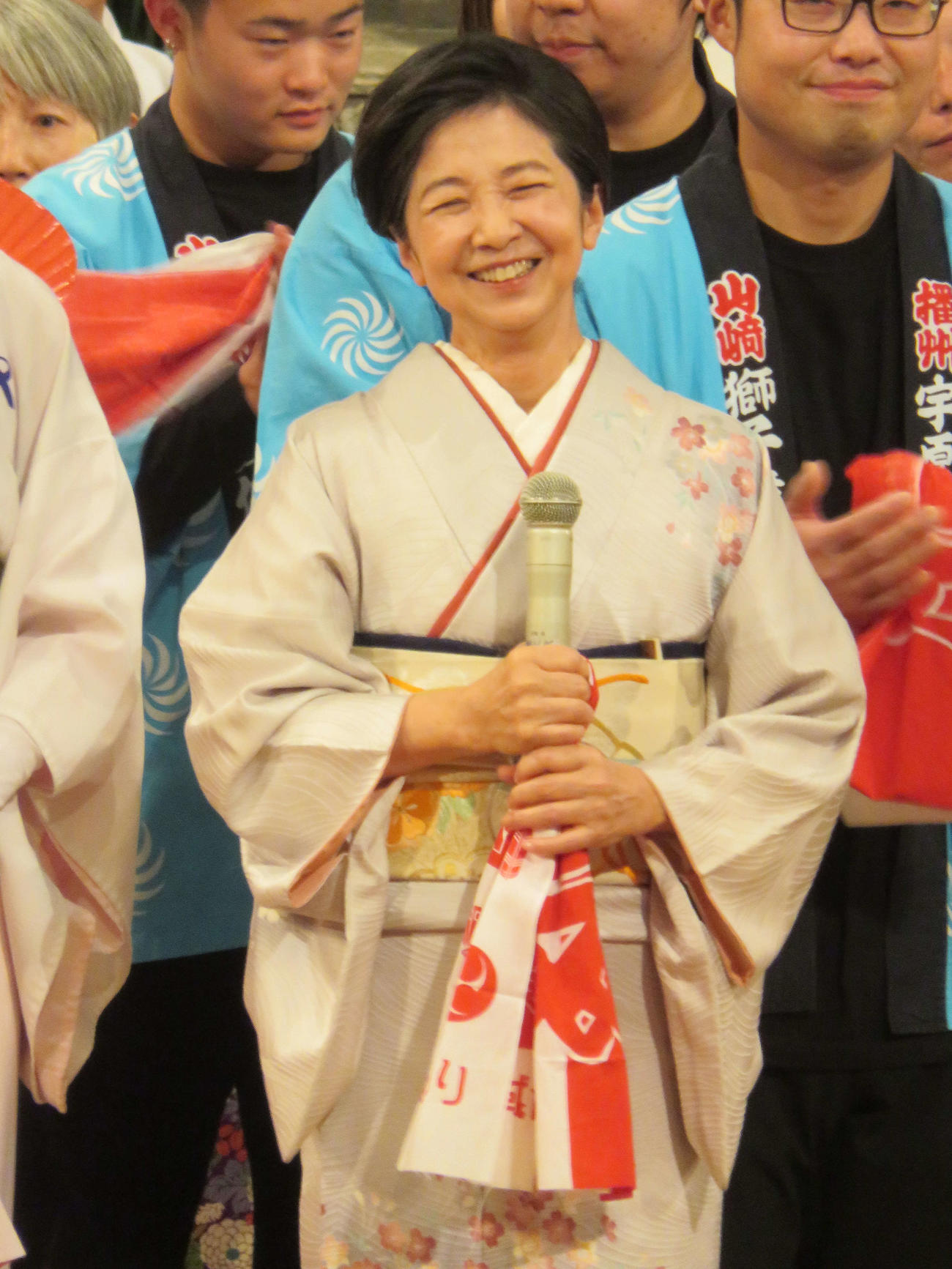 「第25回地域伝統芸能まつり」の司会を務めた宮崎美子