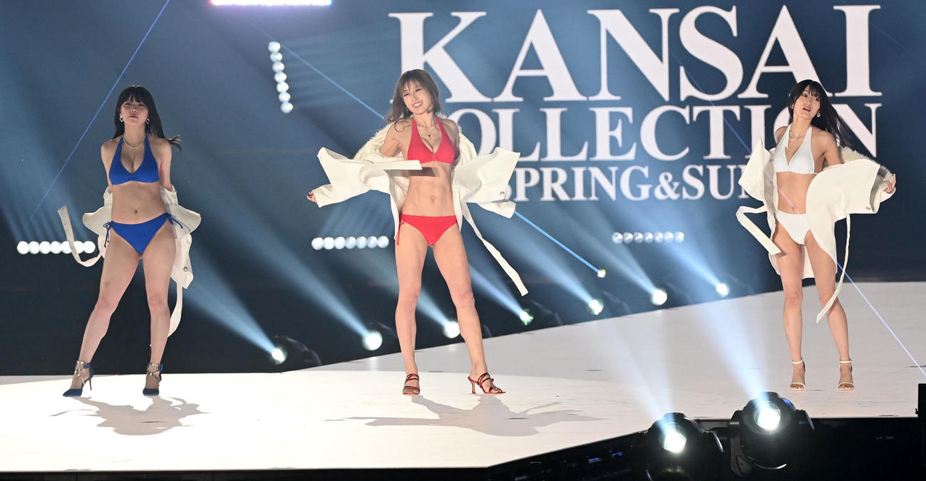 KANSAI COLLECTIONS／Sに出演した左から塩見きら、熊田曜子、村雨芙美（撮影・前岡正明）