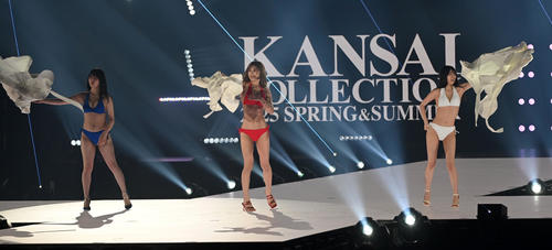 KANSAI COLLECTIONS/Sに出演した左から塩見きら、熊田曜子、村雨茉美(撮影・前岡正明)