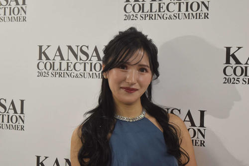 「カンサイコレクション 2024A/W」に出演した臼井麗香(撮影・阪口孝志)