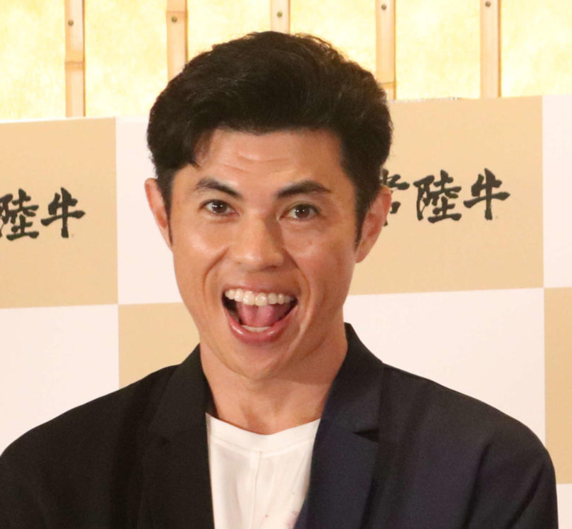 小島よしお（2023年撮影）