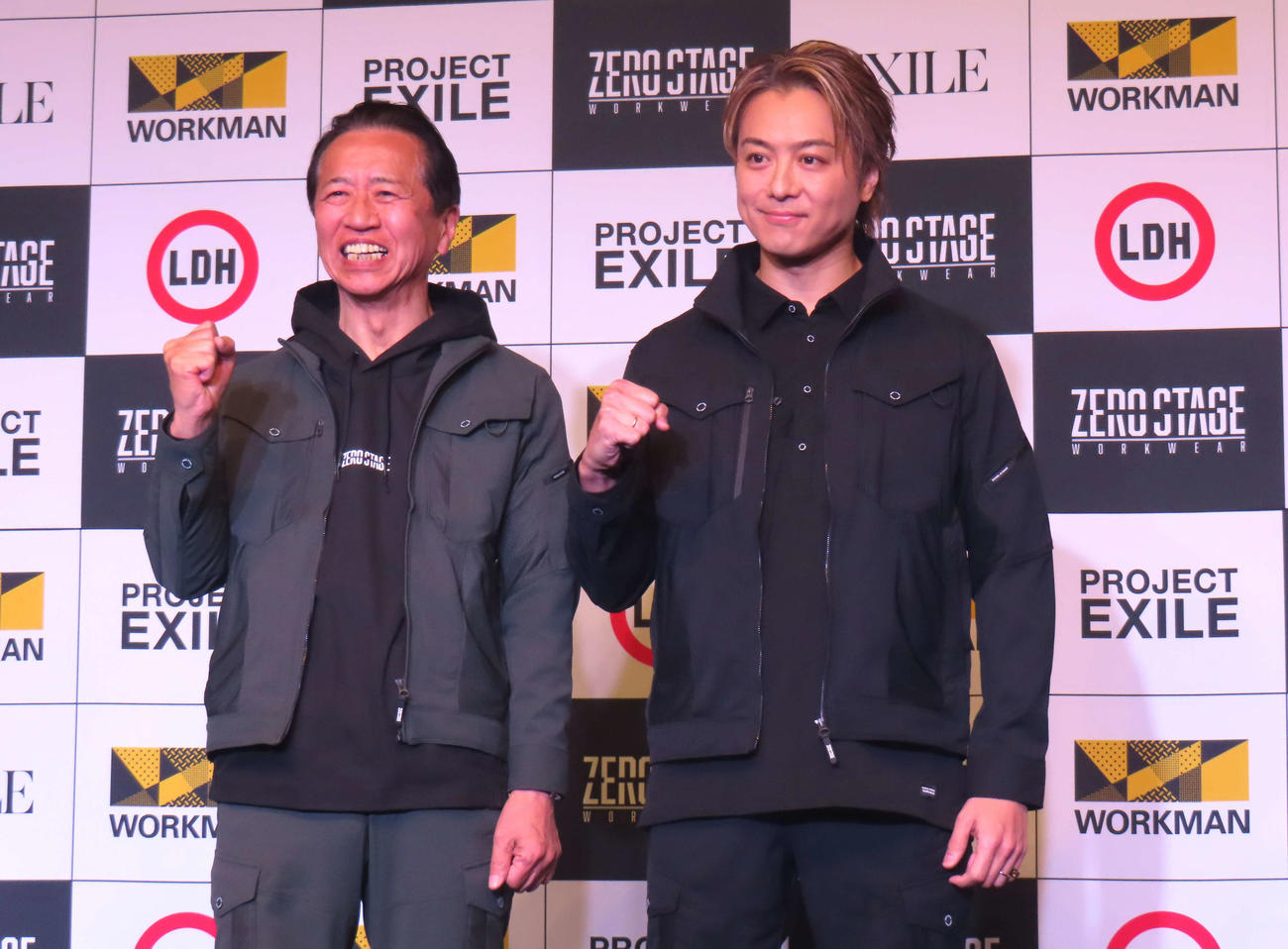 「EXILE×WORKMAN」プロジェクト＆「ZERO－STAGE」製品発表会に登壇したEXILEのTAKAHIRO（右）とワークマン専務取締役の土屋哲雄氏