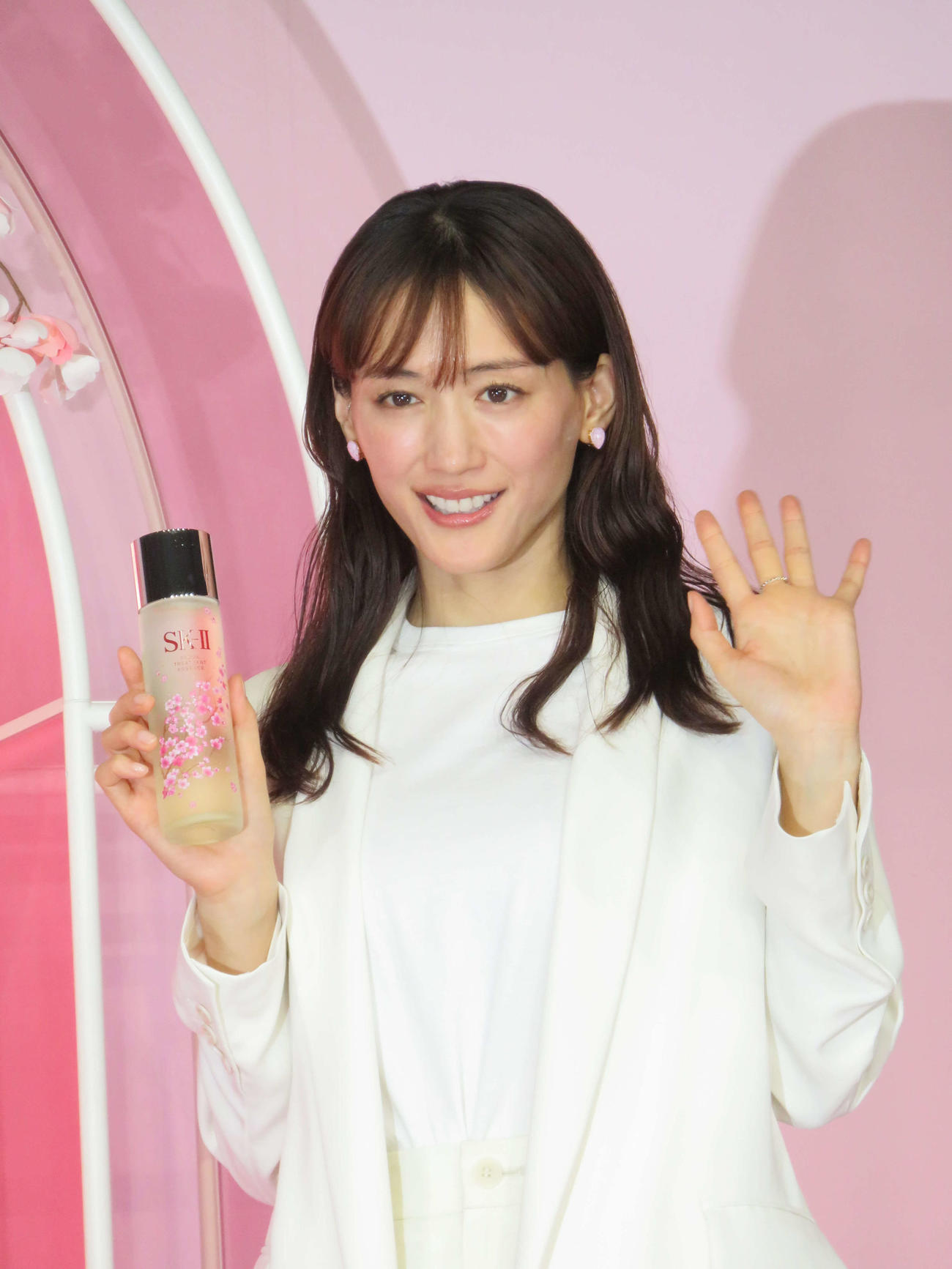 「SK－2 SAKURA Celebration」発表会に登壇した綾瀬はるか