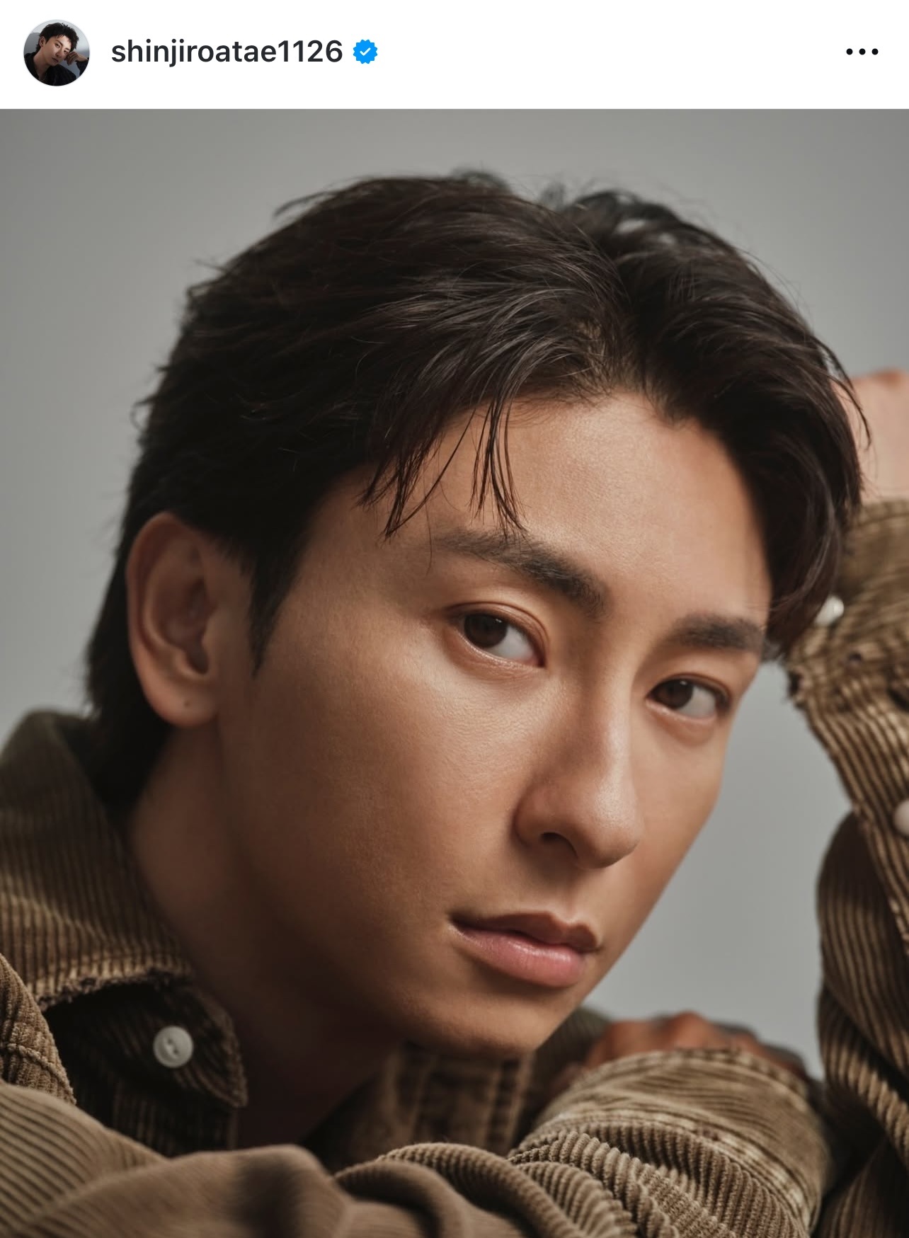 與真司郎のインスタグラムから