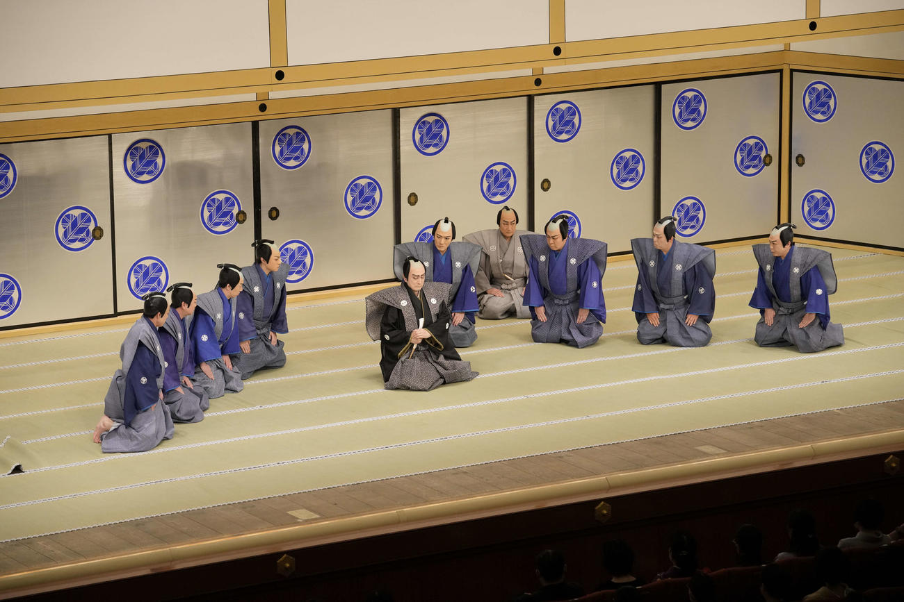 「通し狂言　仮名手本忠臣蔵」の「四段目」で大星由良之助を演じる片岡仁左衛（中央）（C）松竹