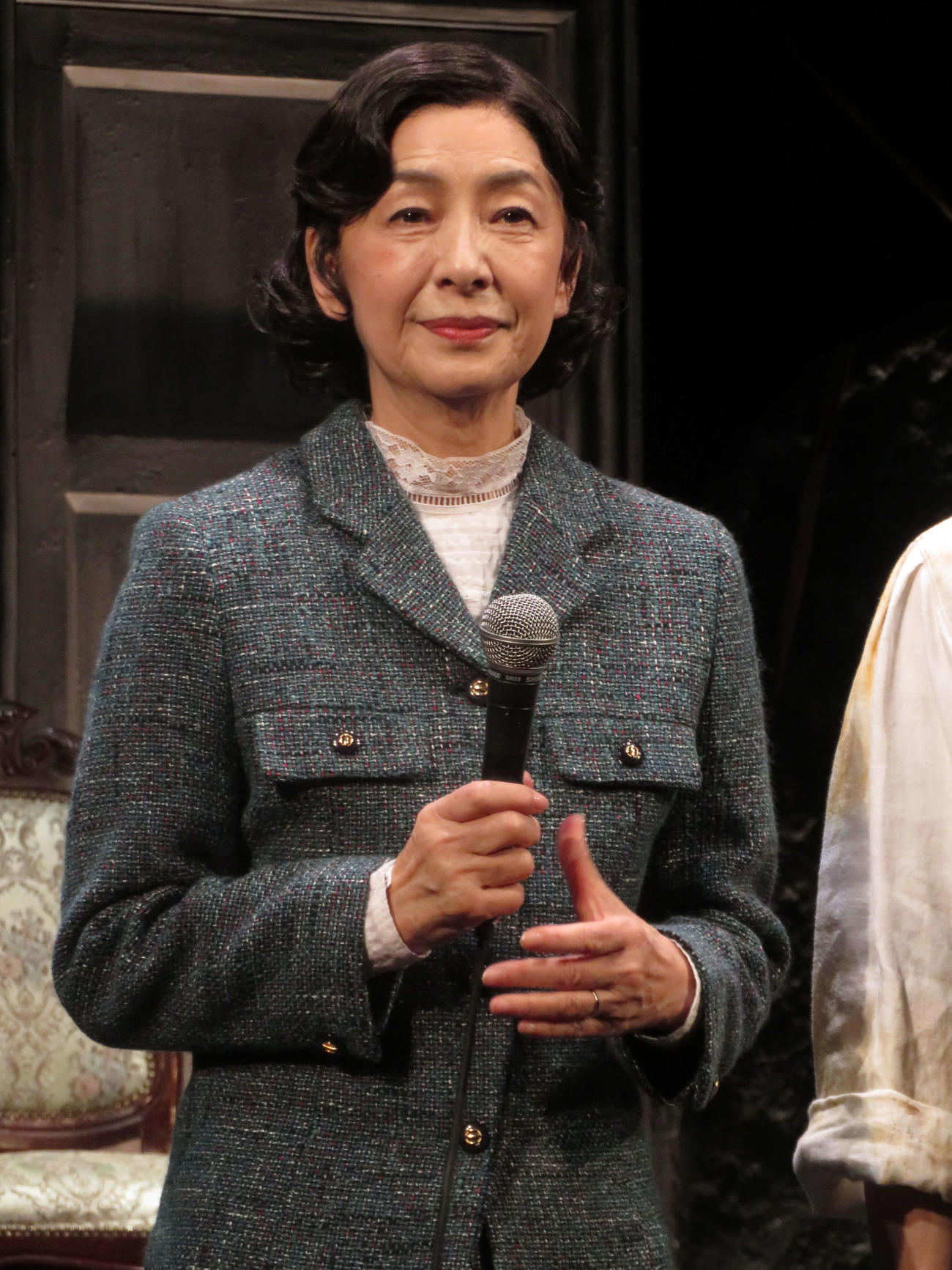 舞台「真夜中に起こった出来事」囲み取材に出席した高橋惠子