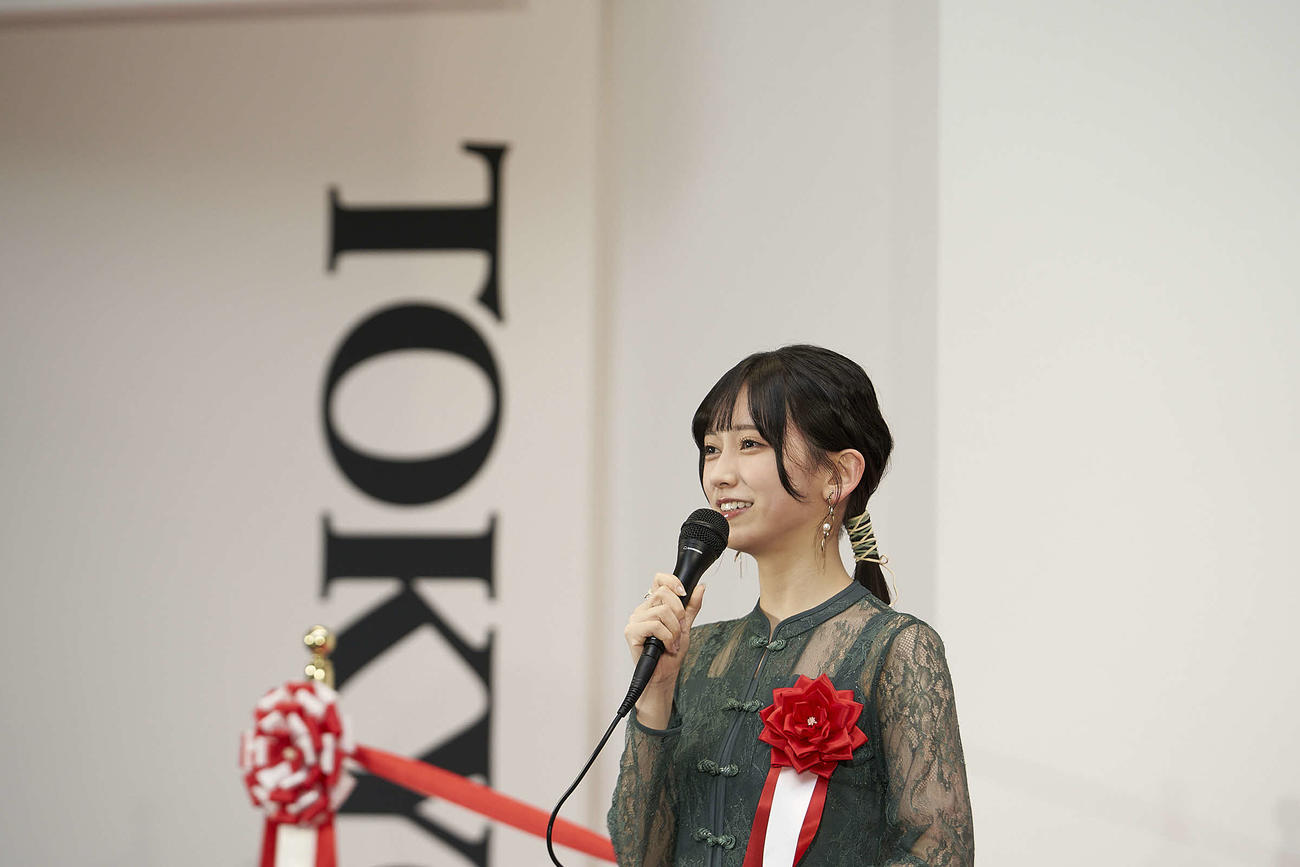「アートフェア東京19」テープカットイベントに登壇した乃木坂46池田瑛紗