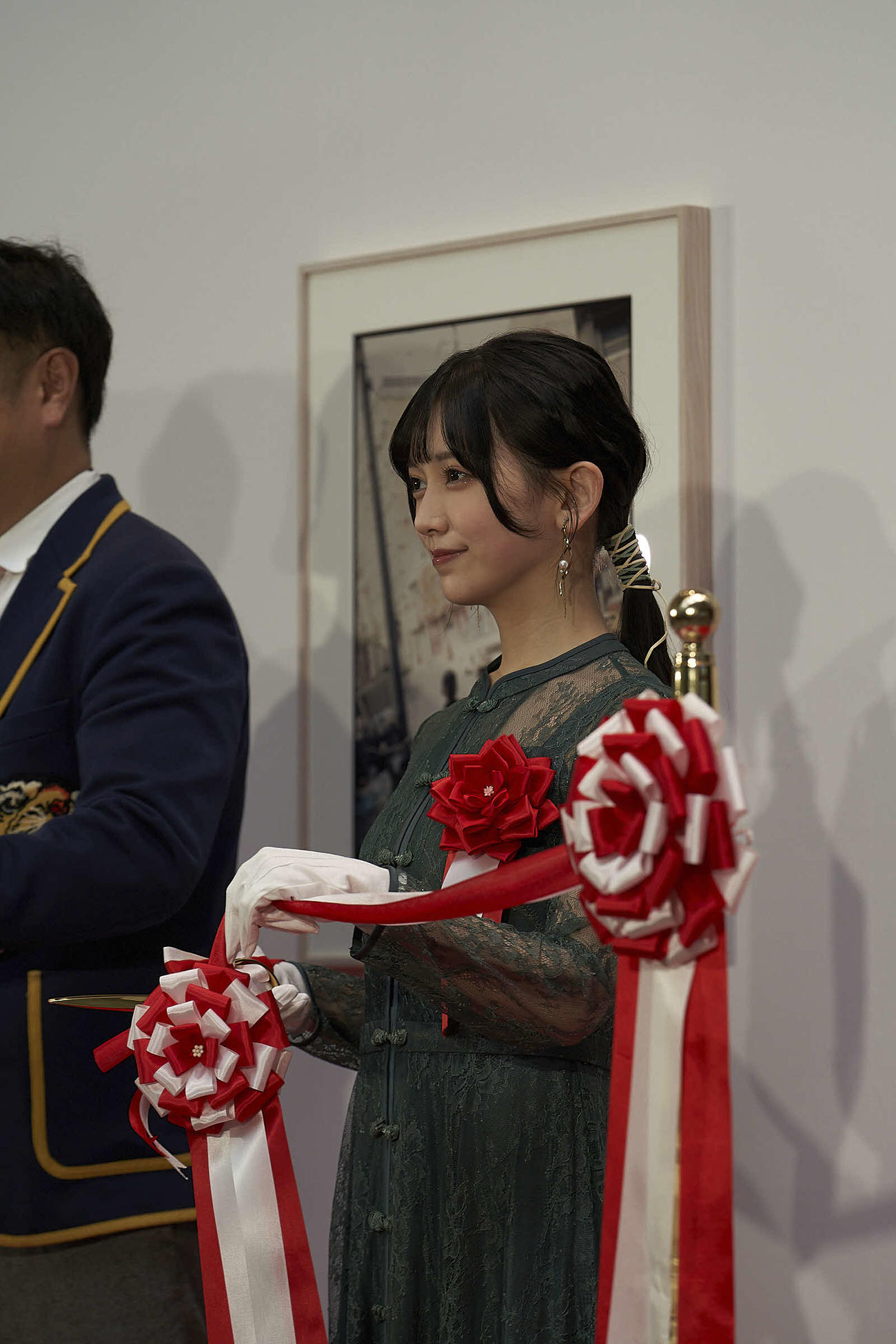「アートフェア東京19」テープカットイベントに登壇した乃木坂46池田瑛紗