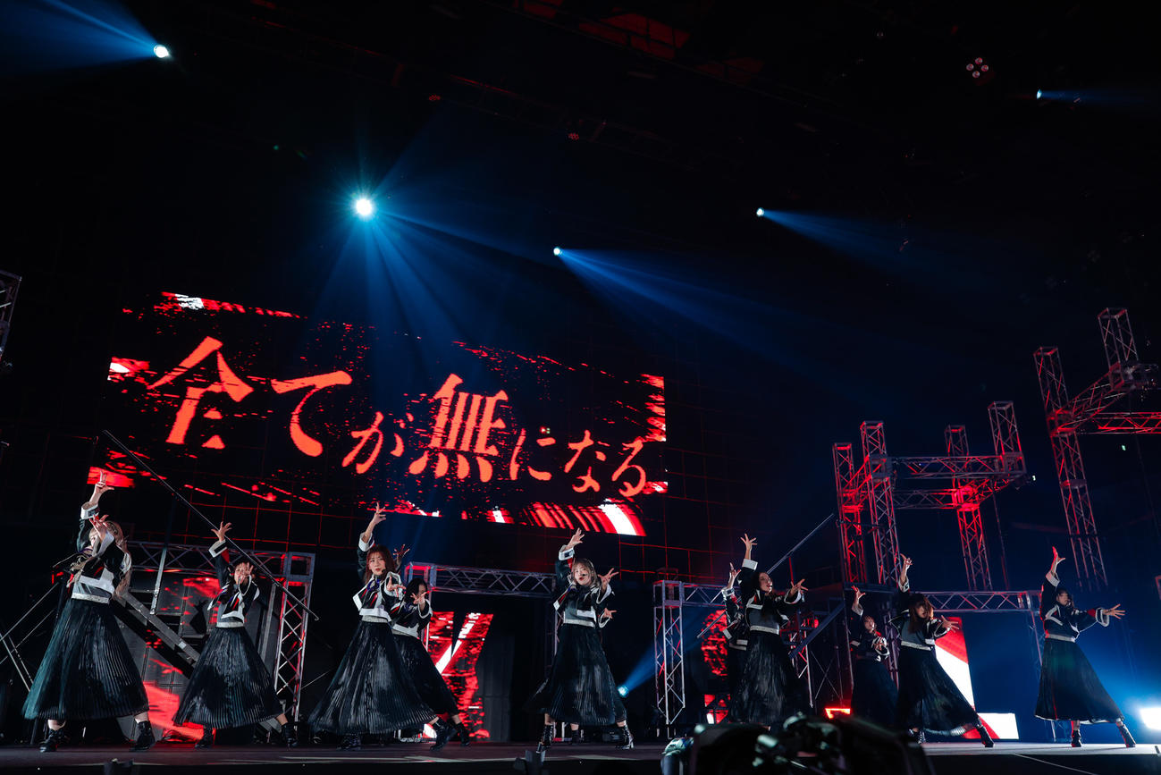 「11th Single BACKS LIVE!!」でパフォーマンスする櫻坂46（撮影・上山陽介氏）