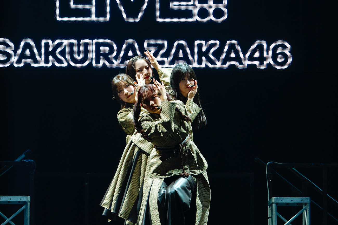 「11th Single BACKS LIVE!!」でパフォーマンスする櫻坂46（撮影・上山陽介氏）