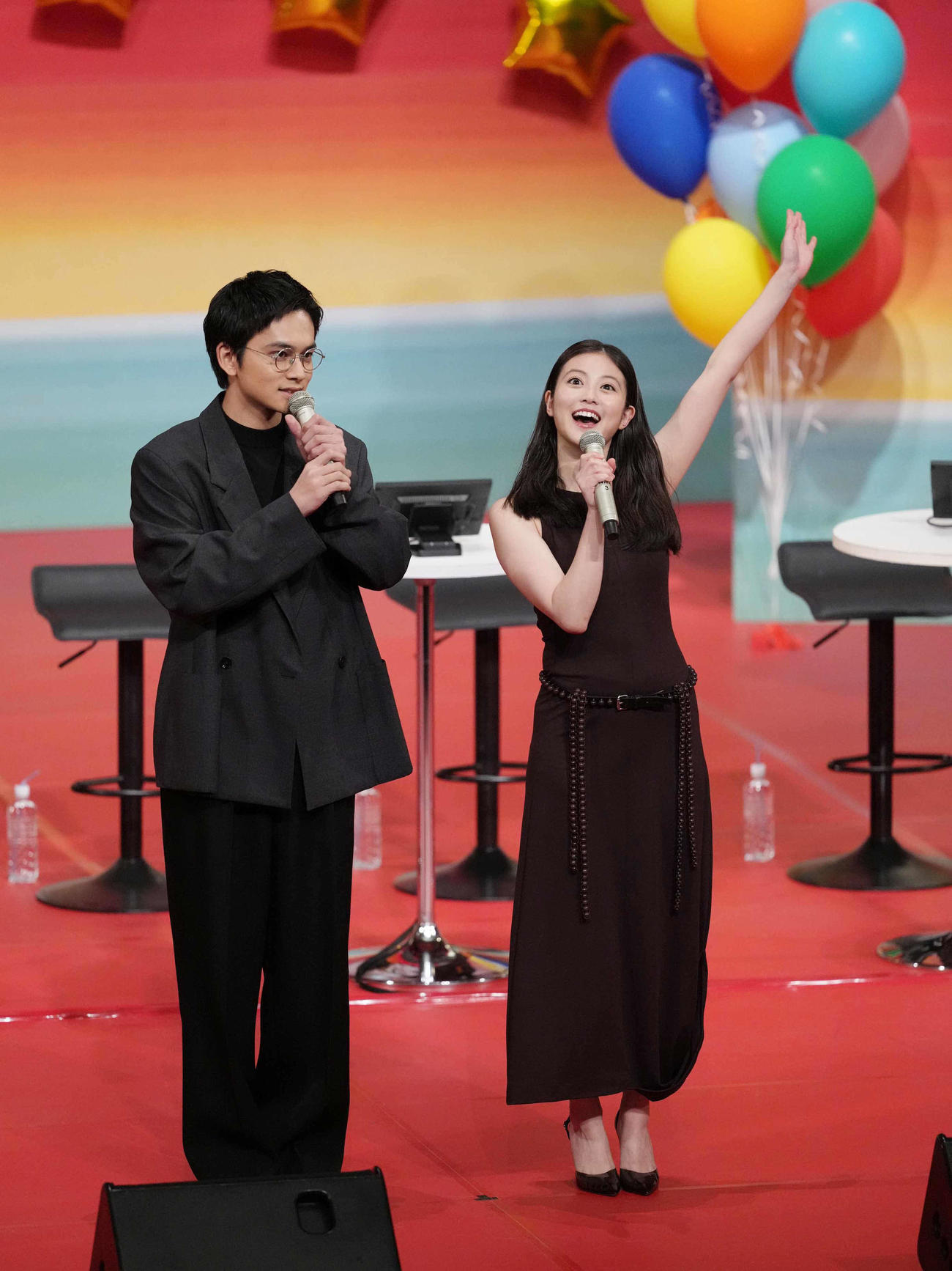 NHK連続テレビ小説「あんぱん」プレトークショーに臨む北村匠海（左）と今田美桜（撮影・小沢裕）
