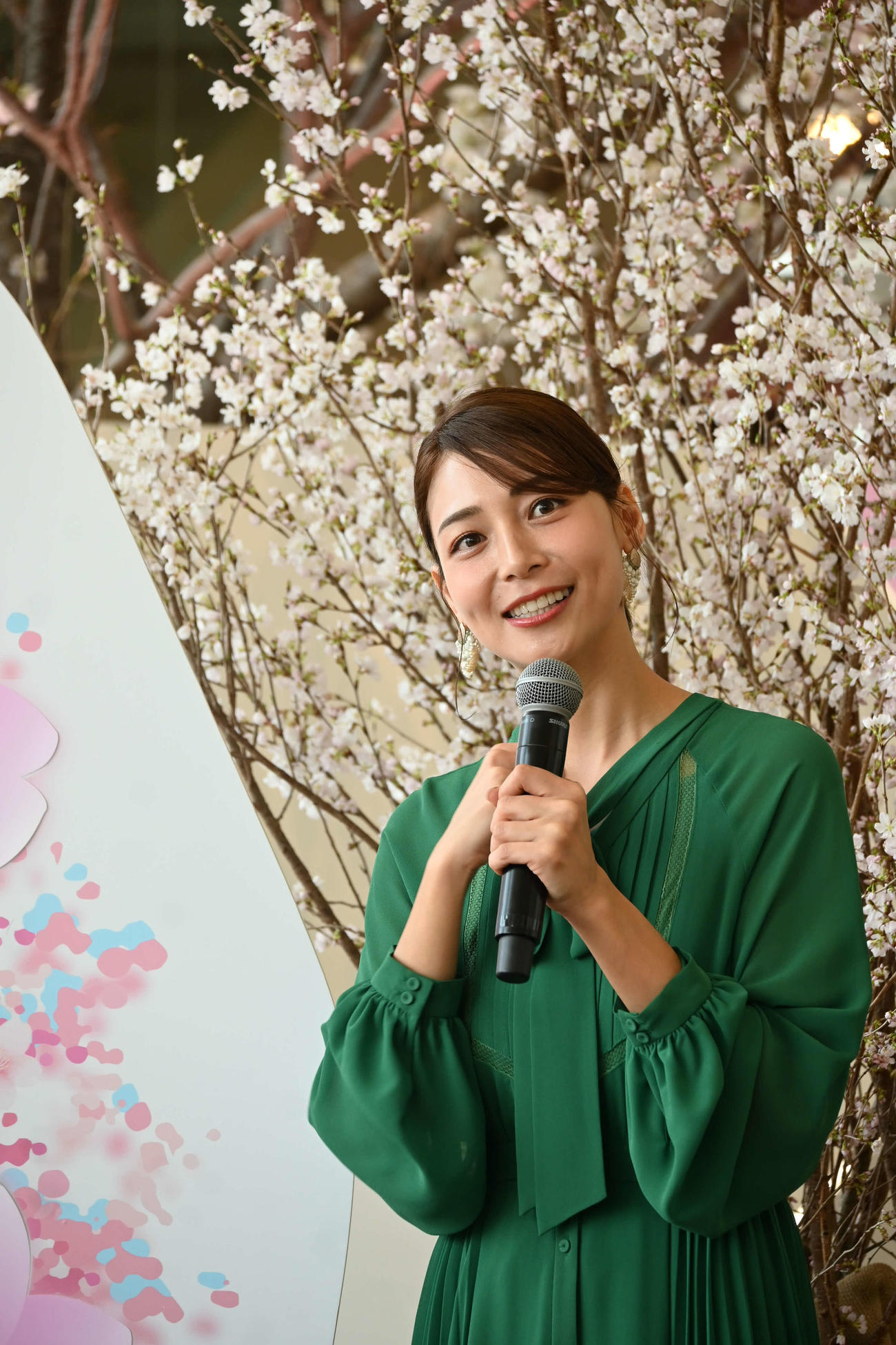 兵庫県西宮市の商業施設「阪急西宮ガーデンズ」の春の幕開けセレモニーに出席した相武紗季（撮影・松浦隆司）