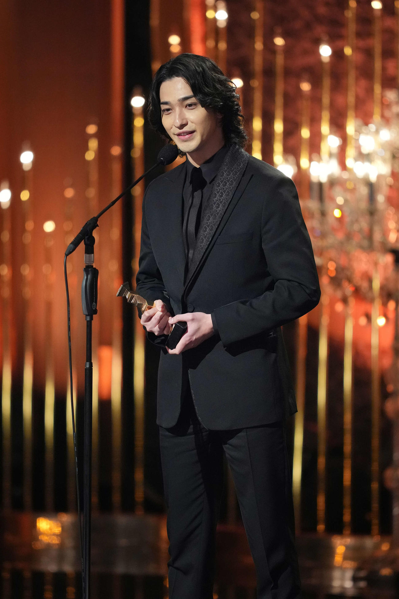 最優秀主演男優賞に選ばれた横浜流星は笑顔で喜びを語る（撮影・横山健太）
