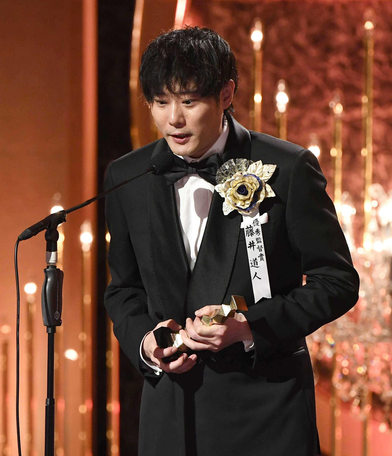 最優秀監督賞を受賞した藤井道人監督（代表撮影）