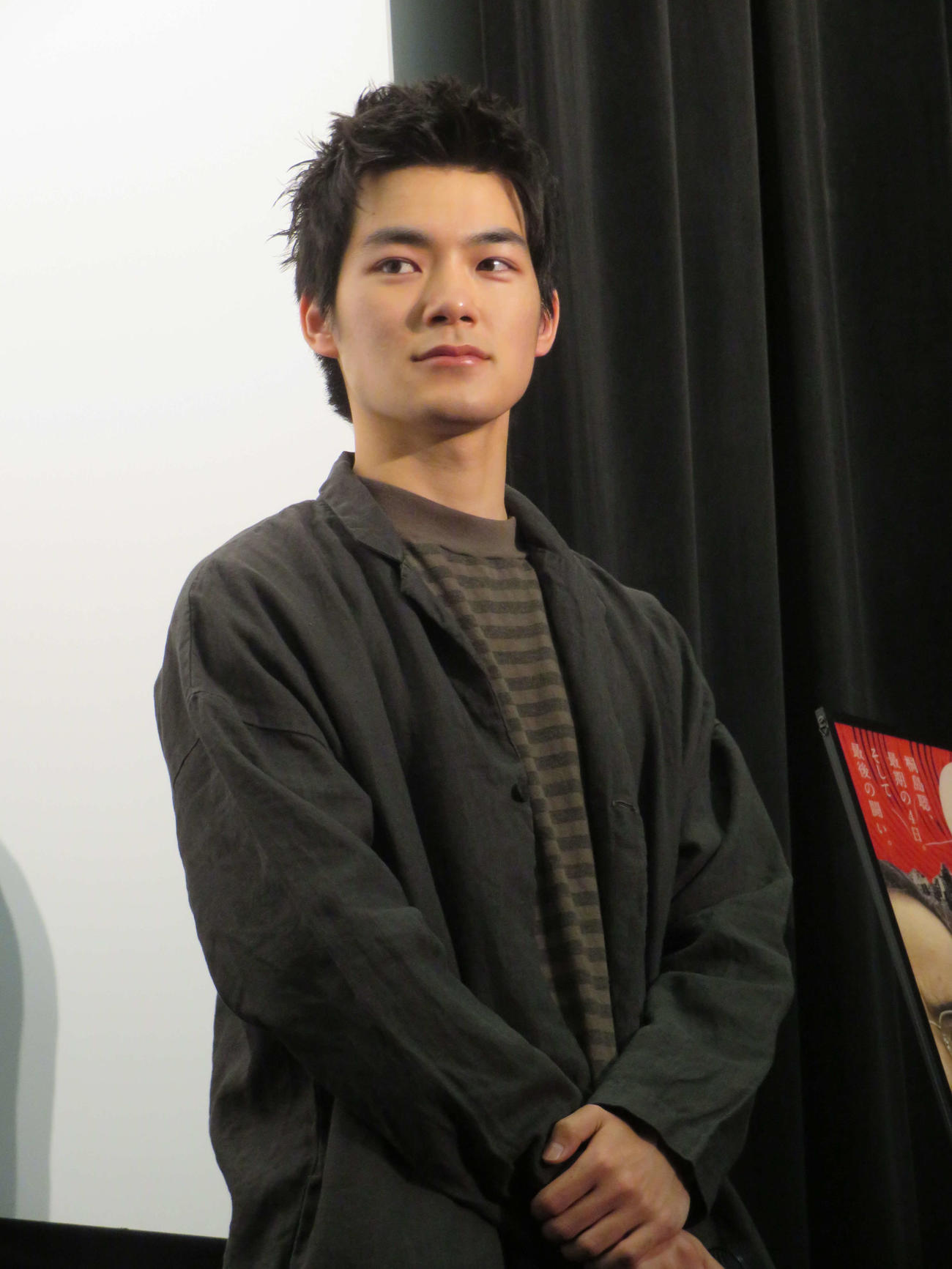 映画「逃走」初日舞台あいさつに登壇した杉田雷麟（撮影・村上幸将）