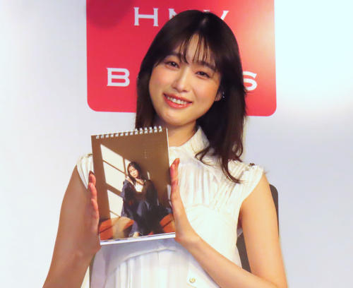 【希少】高橋ひかる 2016年 2017年(訳あり) カレンダー 2本セット 高橋ひかる「寝る時も起きる時も見ていただけるので」カレンダーは天井