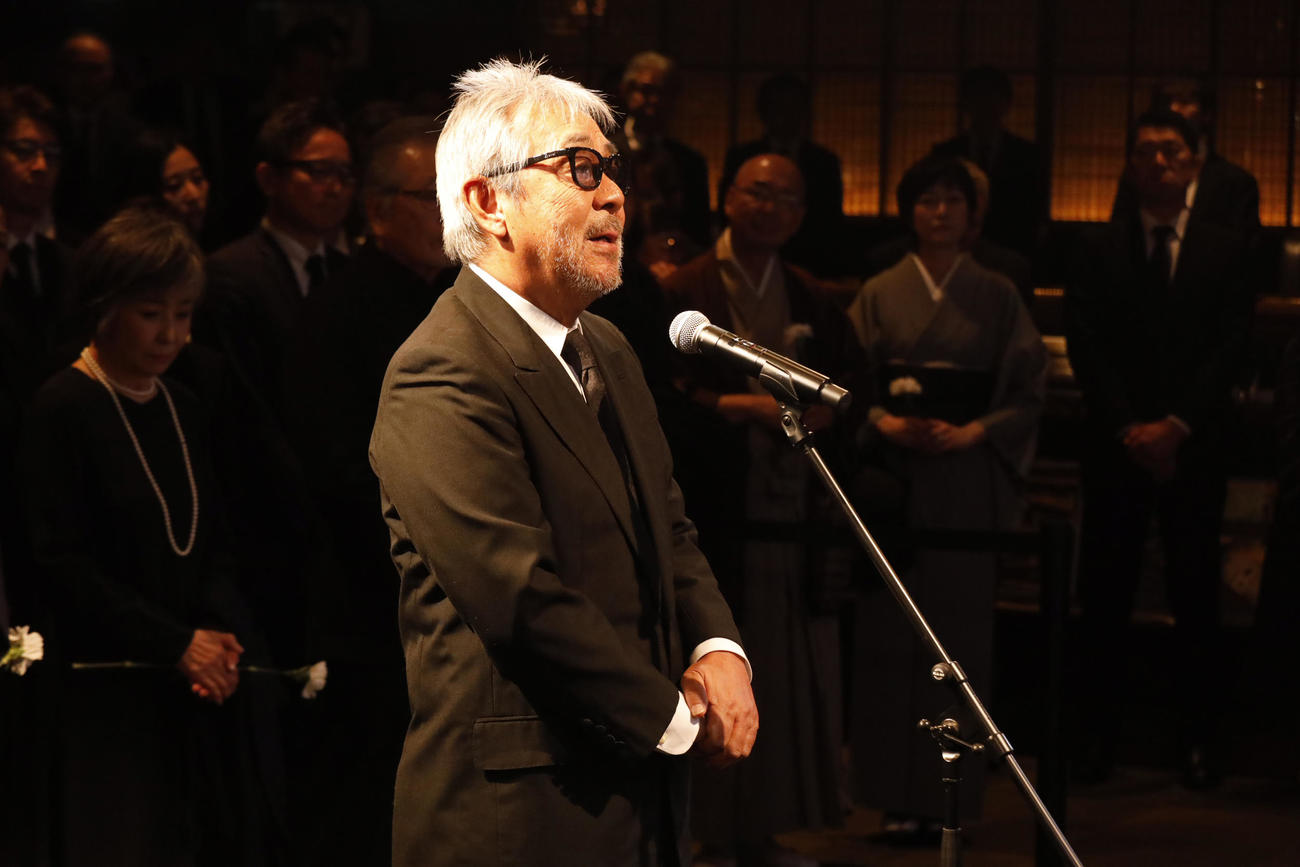 「小倉智昭さんお別れの会」で弔辞を読む寺尾聰