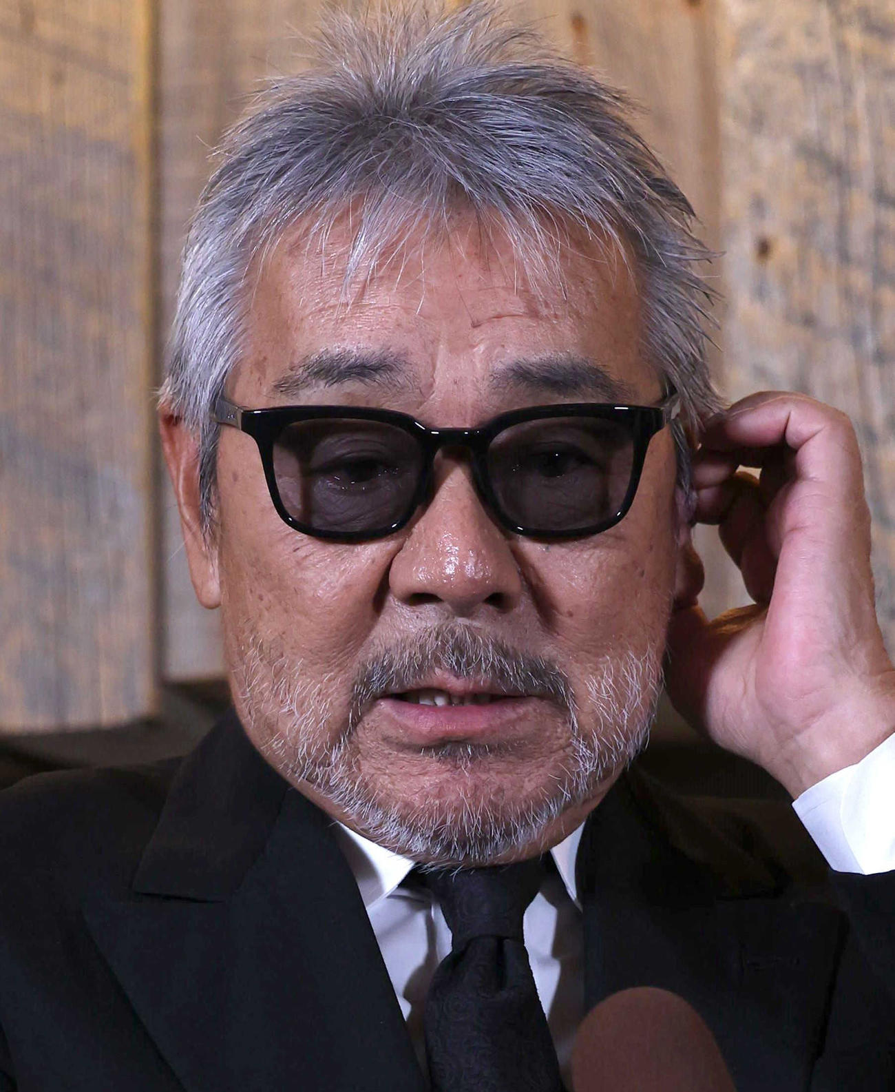 小倉智昭さんとの思い出を語る寺尾聰（代表撮影）