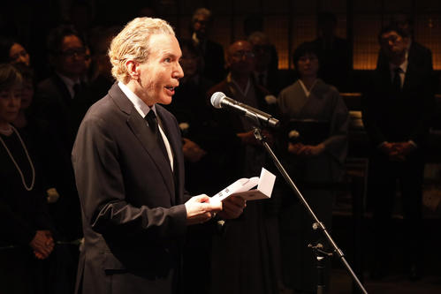 「小倉智昭さんお別れの会」で弔辞を読むデーブ・スペクター