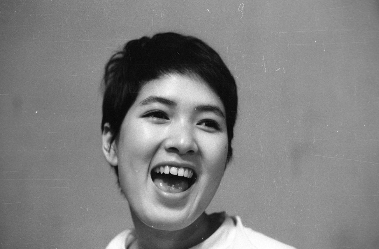 64年4月、売れっ子タレント、16歳のいしだあゆみさん