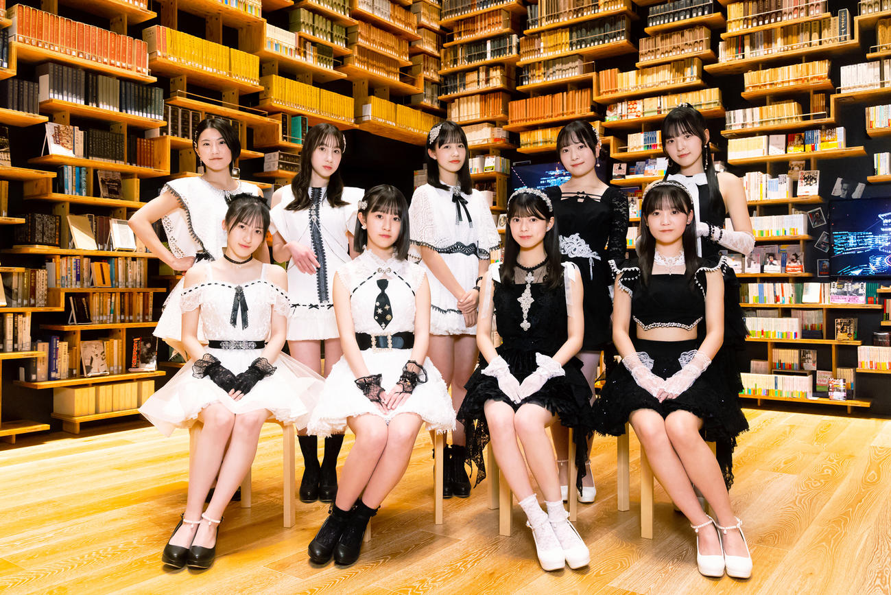 メジャーデビューしたロージークロニクル。前列左から植村葉純、島川波菜、上村麗菜、橋田歩果、後列左から吉田姫杷、松原ユリヤ、相馬優芽、小野田華凜、村越彩菜