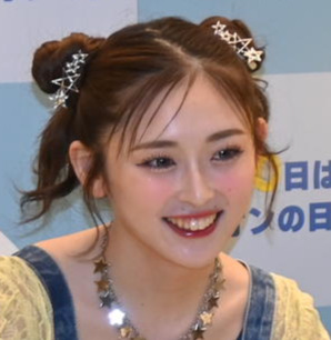 大阪市「なんばマルイ」に期間限定でオープンした「ミニオンinカンサイ」のイベントに出席したゆうちゃみ（撮影・松浦隆司）