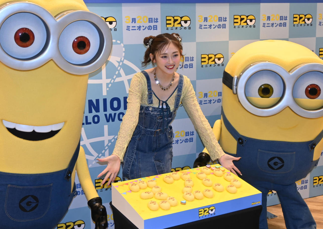 大阪市「なんばマルイ」に期間限定でオープンした「ミニオンinカンサイ」のイベントに出席したゆうちゃみ（撮影・松浦隆司）