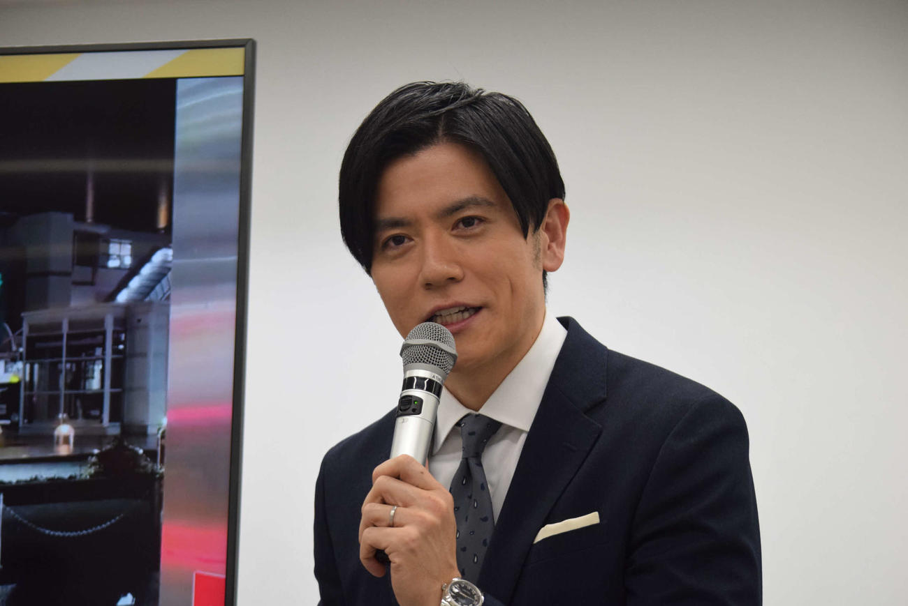 カンテレの春の編成会見に登場した青木源太アナウンサー（撮影・阪口孝志）