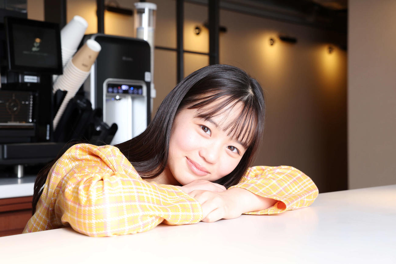 「おむすび」に出演する大島美優はフレッシュな笑みを浮かべる（撮影・宮地輝）