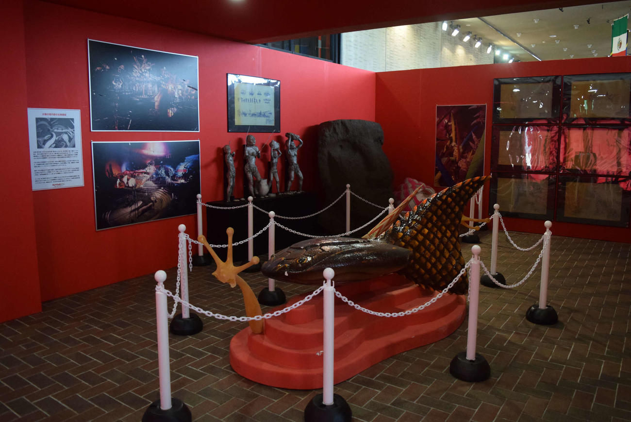 「プレイバック1970大阪万博と昭和レトロ」展の様子（撮影・阪口孝志）