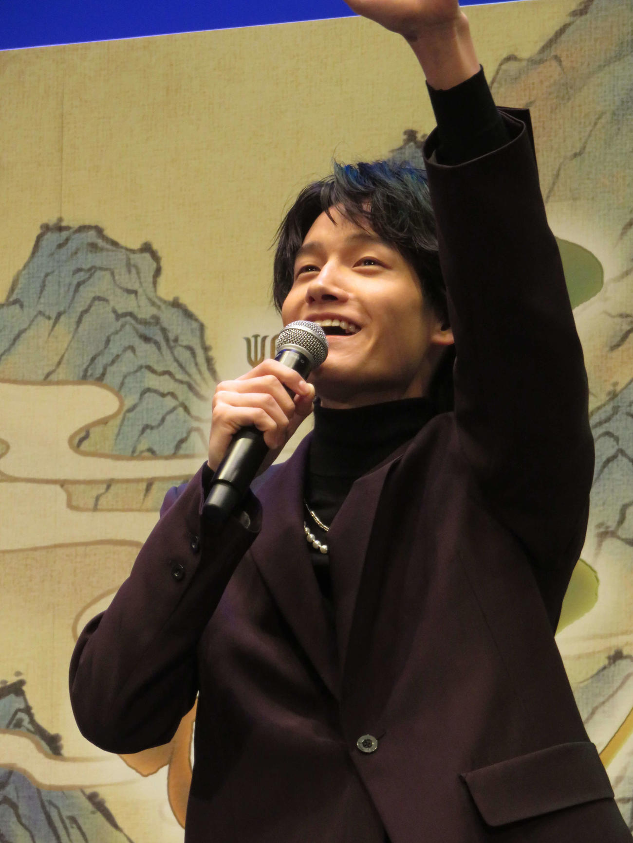映画「ヨウゼン」公開記念初日舞台あいさつに登壇した佐野晶哉