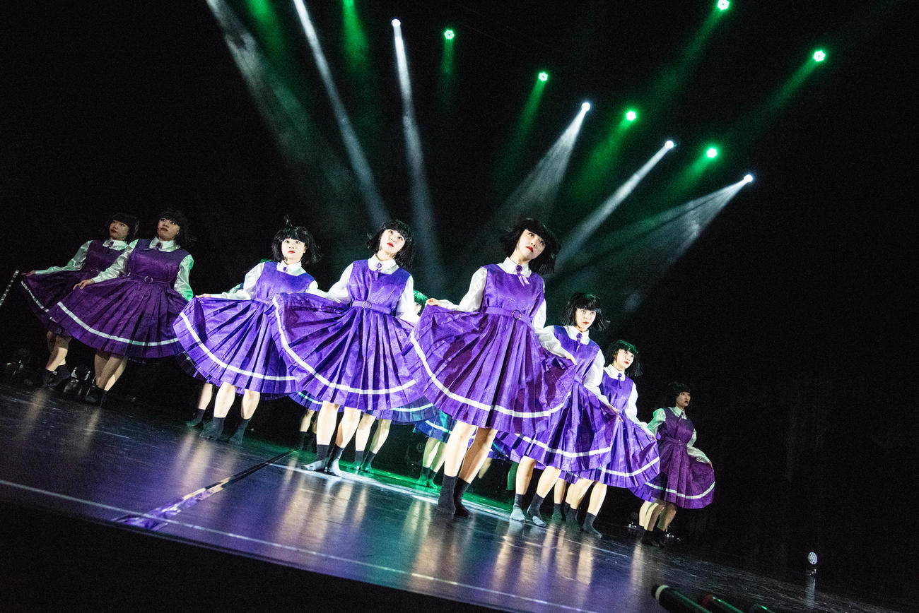 一糸乱れぬパフォーマンスで話題のアバンギャルディ（24年の公演から）