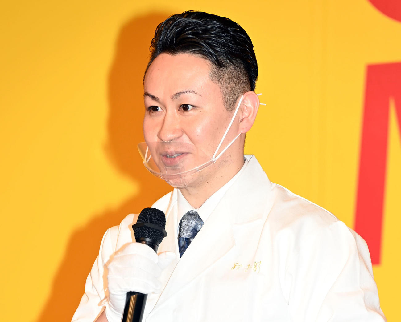 日本料理店「赤坂おぎ乃」のシェフで片岡鶴太郎の三男・荻野聡士さん（2021年撮影）