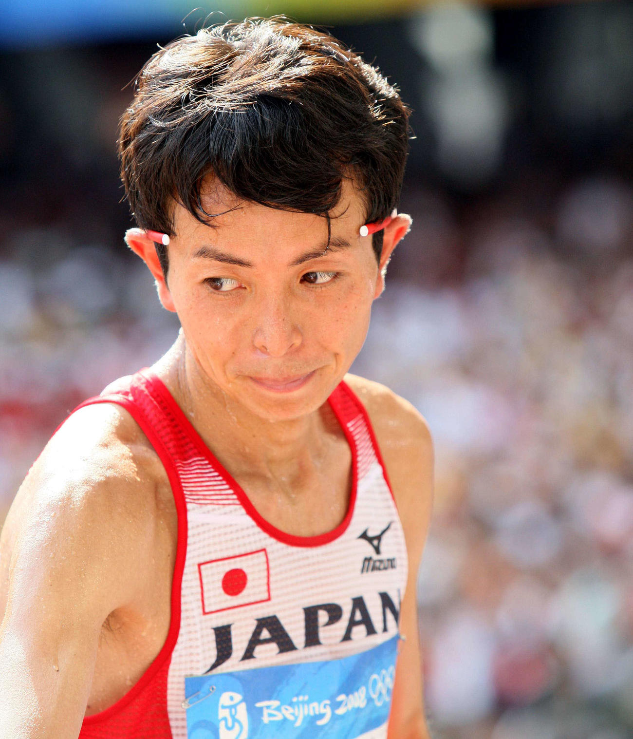 北京五輪・陸上男子マラソンに出場し、悔しそうな表情の尾方剛（2008年8月24日撮影）