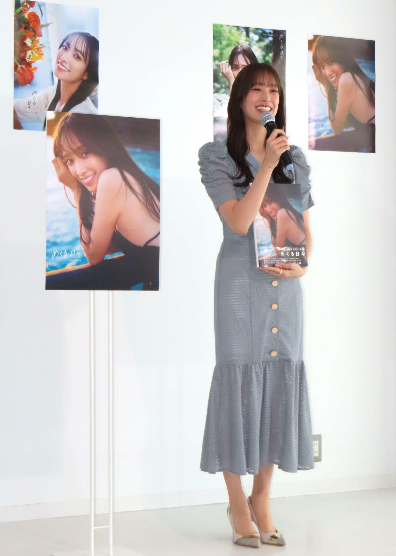 ファースト写真集「めくる日々」発売記念取材会に登壇した日向坂46佐々木久美