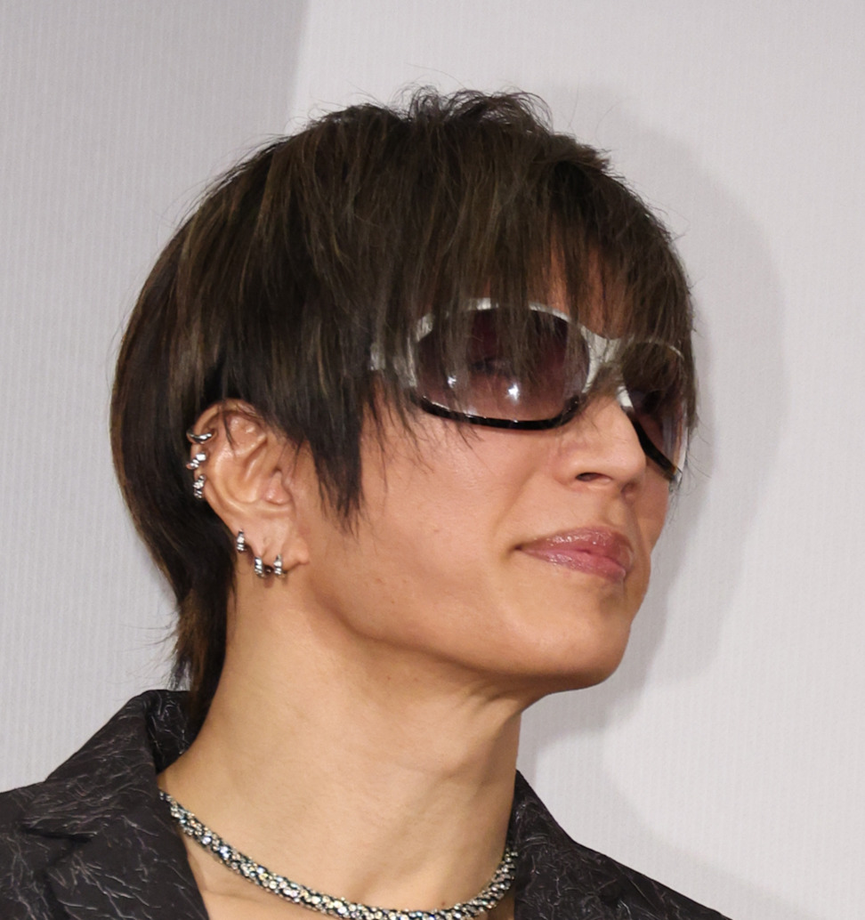 映画「もしも徳川家康が総理大臣になったら」初日舞台あいさつを行ったGACKT（撮影・中島郁夫）
