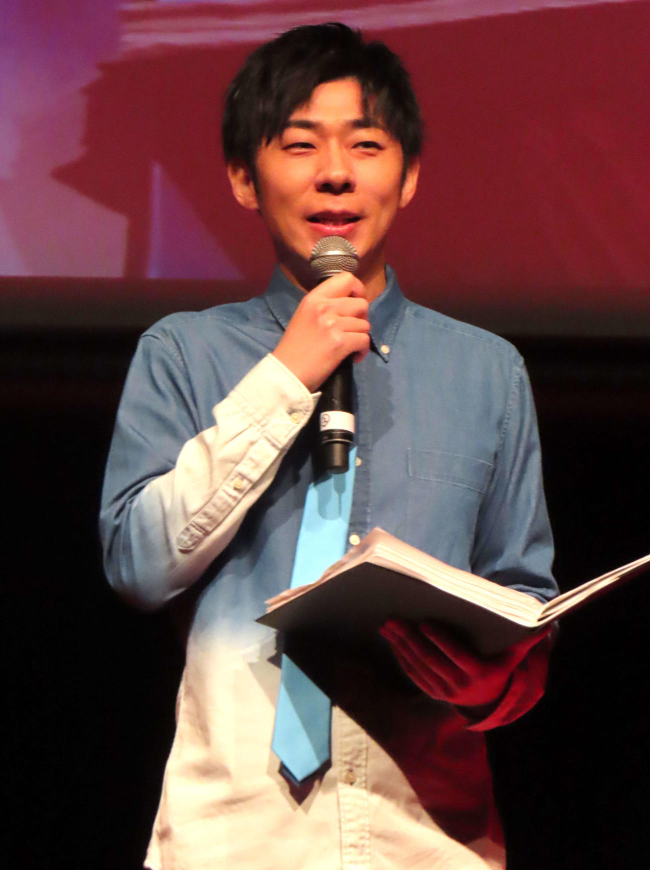 「CAMPUS BOYS 2025」「CAMPUS GIRLS 2025」授賞式に登壇したトンツカタン森本晋太郎