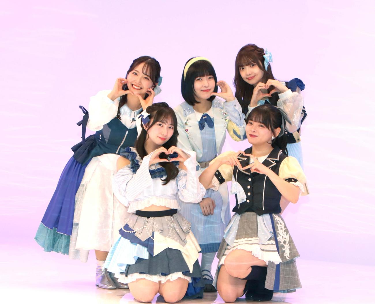 タイトル未定　前列左から谷乃愛、阿部葉菜、後列左から多田萌加、冨樫優花、山下彩耶（撮影・奥村晶治）