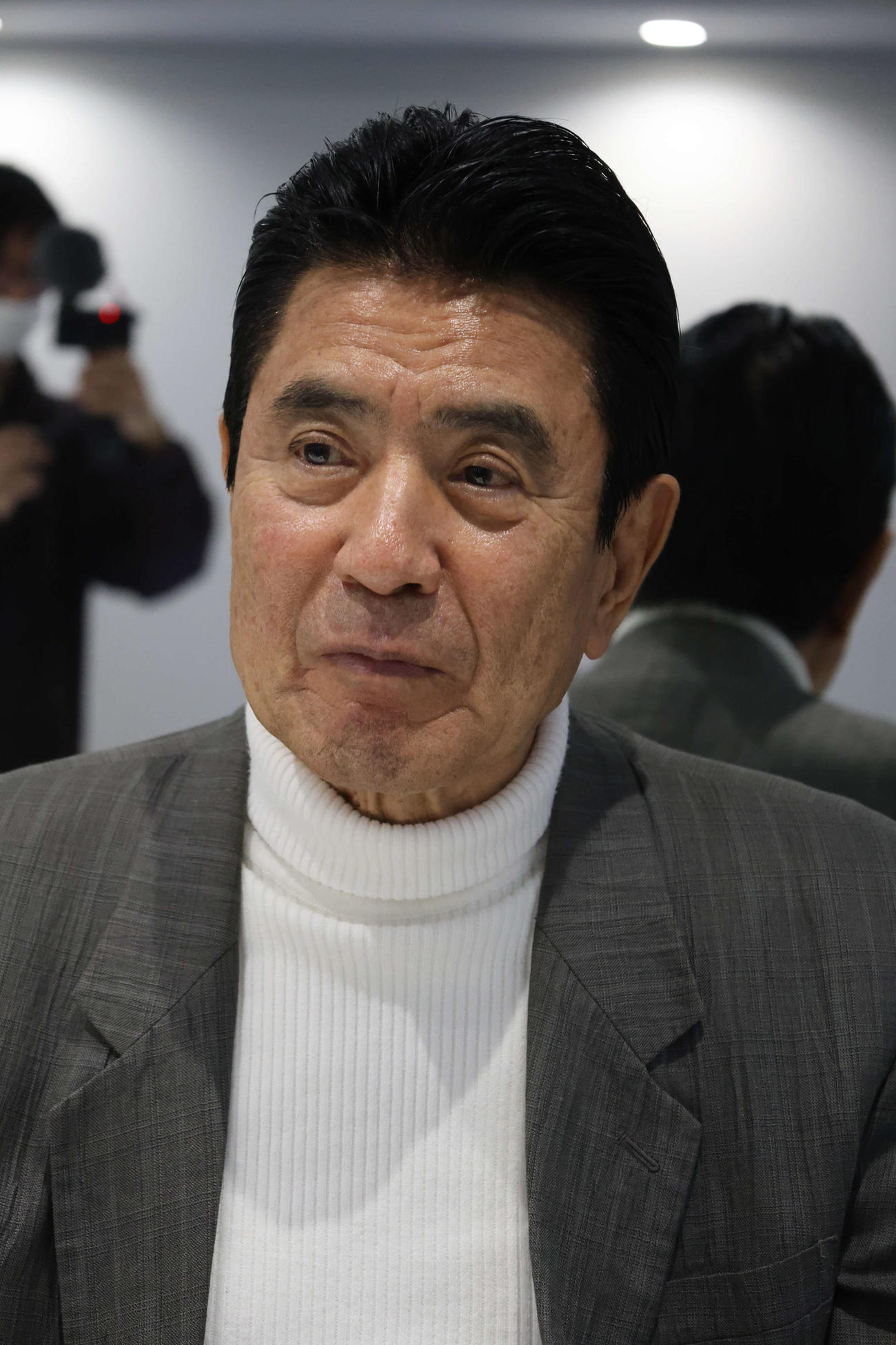 舞台「友情～秋桜のバラード」で担任教師の野本信吾を演じる名高達男（ムトー清次氏撮影）