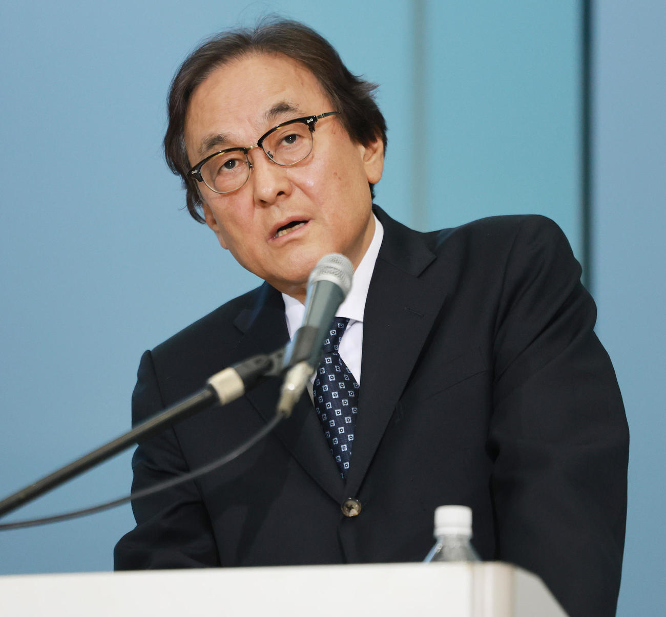 会見するフジ・メディア・ホールディングスの金光社長（撮影・野上伸悟）