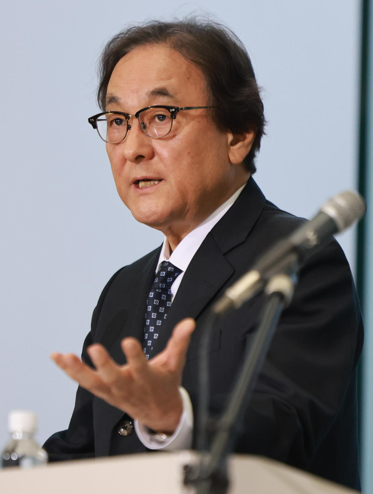 会見するフジ・メディア・ホールディングスの金光社長（撮影・野上伸悟）