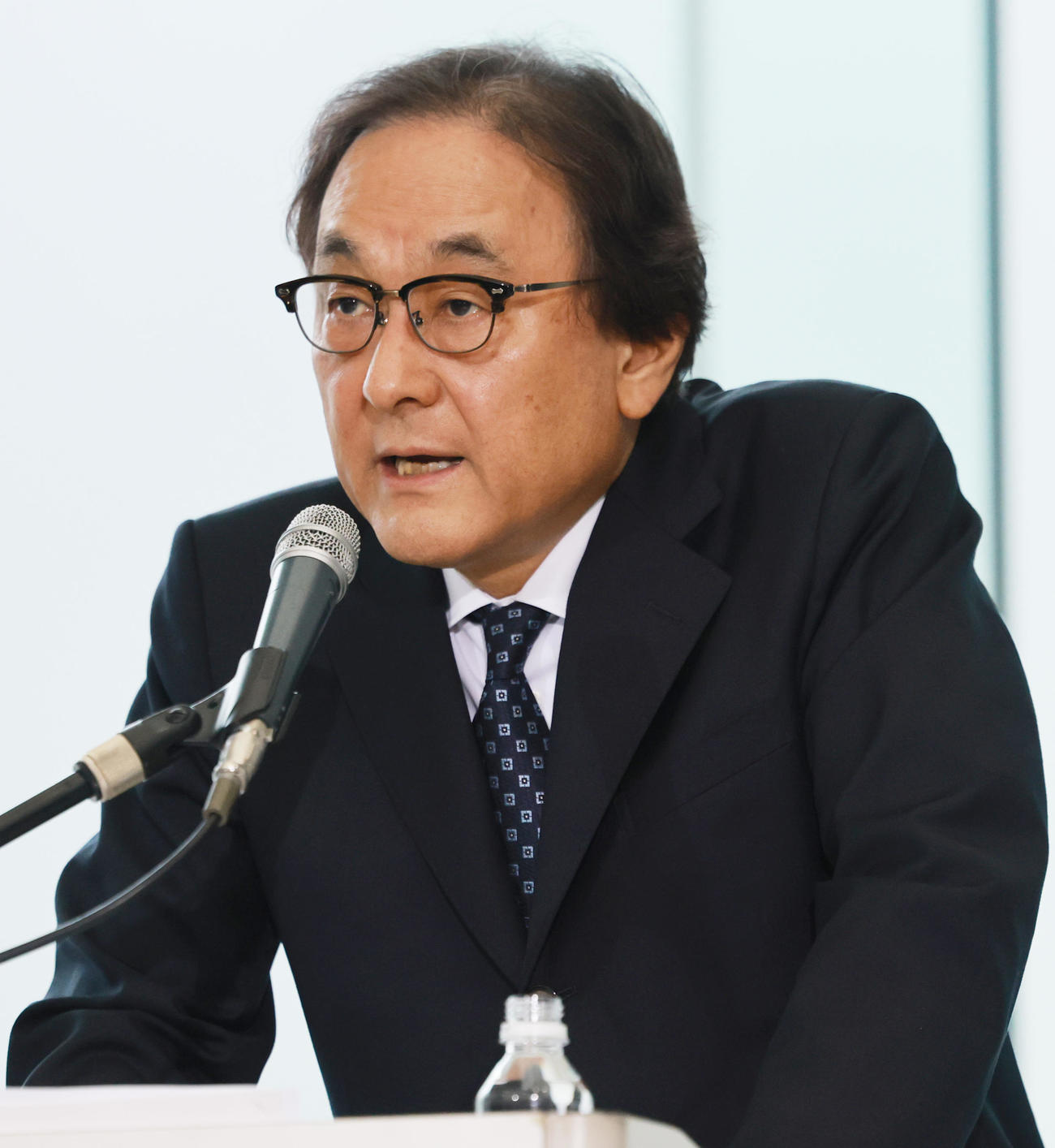 会見するフジ・メディア・ホールディングスの金光社長（撮影・野上伸悟）