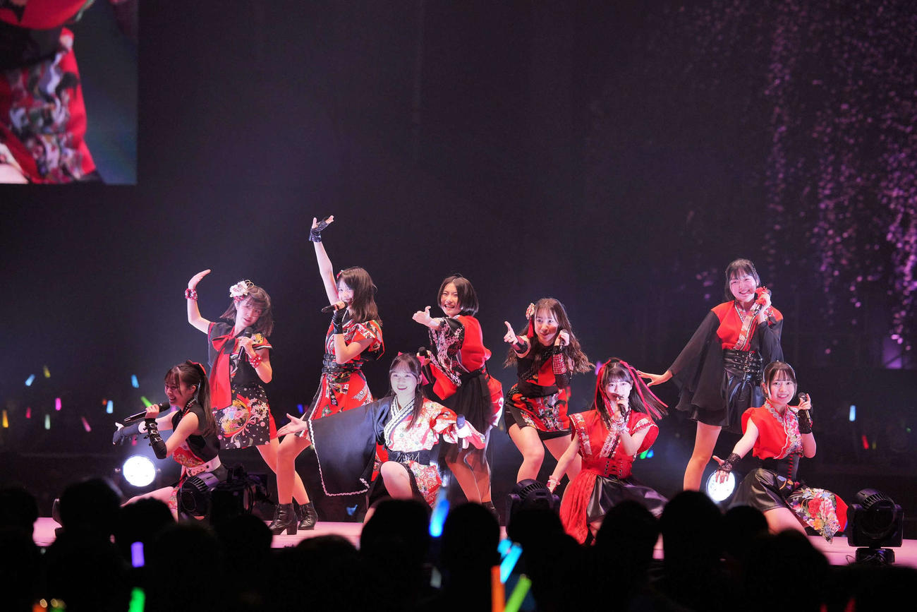 「Hello！　Project　ひなフェス2025」に出演したロージークロニクル