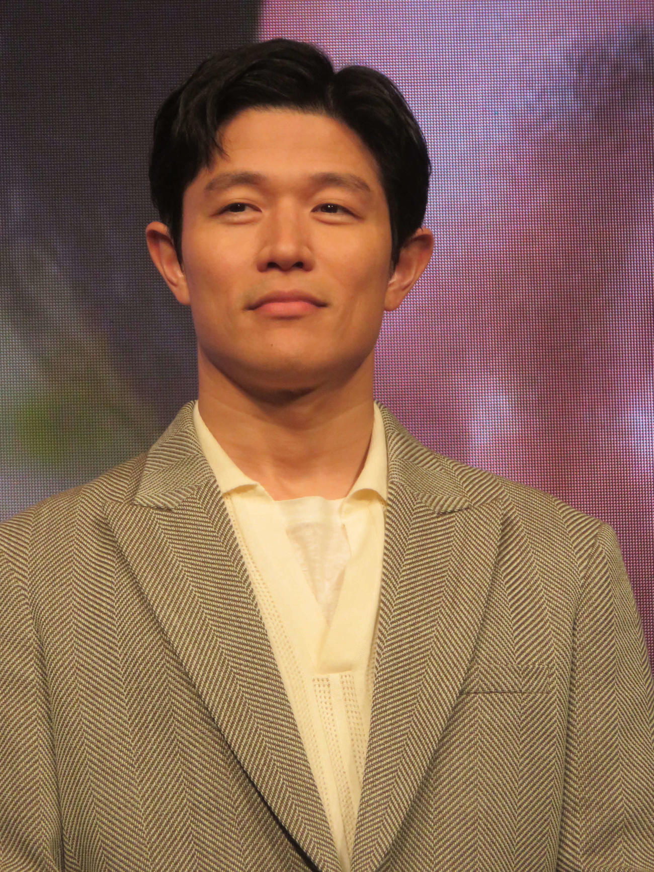 映画「花まんま」完成報告会見に出席した鈴木亮平