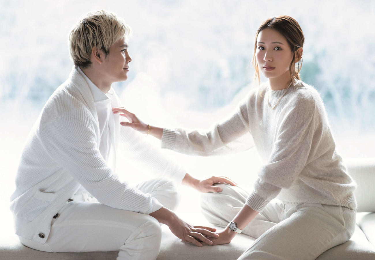 「家庭画報5月号」で結婚生活や夢を語った西田有志、古賀紗理那さん夫妻