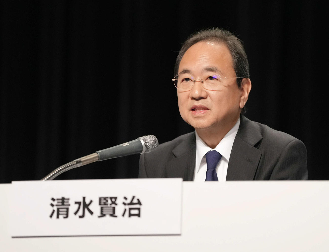 第三者委員会調査報告を受けて会見するフジテレビ清水代表取締役社長（2025年3月31日撮影）