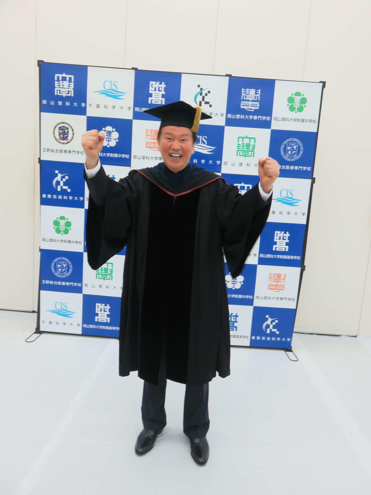「アジアオンライン大学」開設式に出席した森田健作