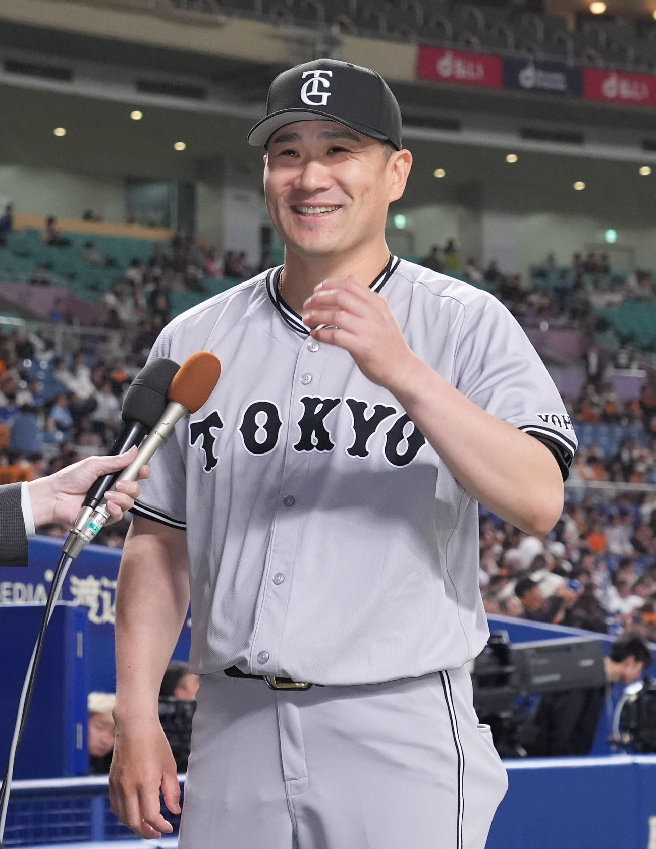 中日対巨人　ヒーローインタビューで明るい表情を見せる田中将（2025年4月3日撮影）