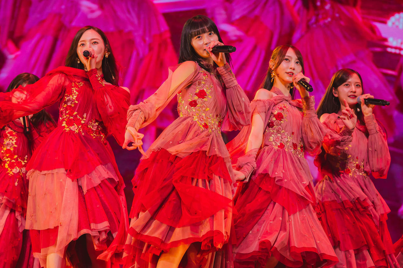 「CENTRAL MUSIC　＆　ENTERTAINMENT FESTIVAL 2025」でパフォーマンスする乃木坂46